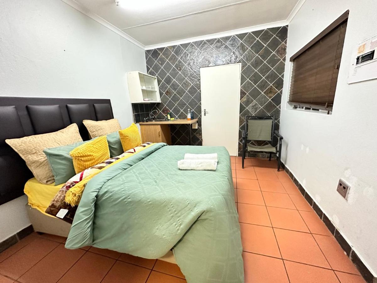 Blue Lantern Bed And Breakfast Kempton Park Zewnętrze zdjęcie