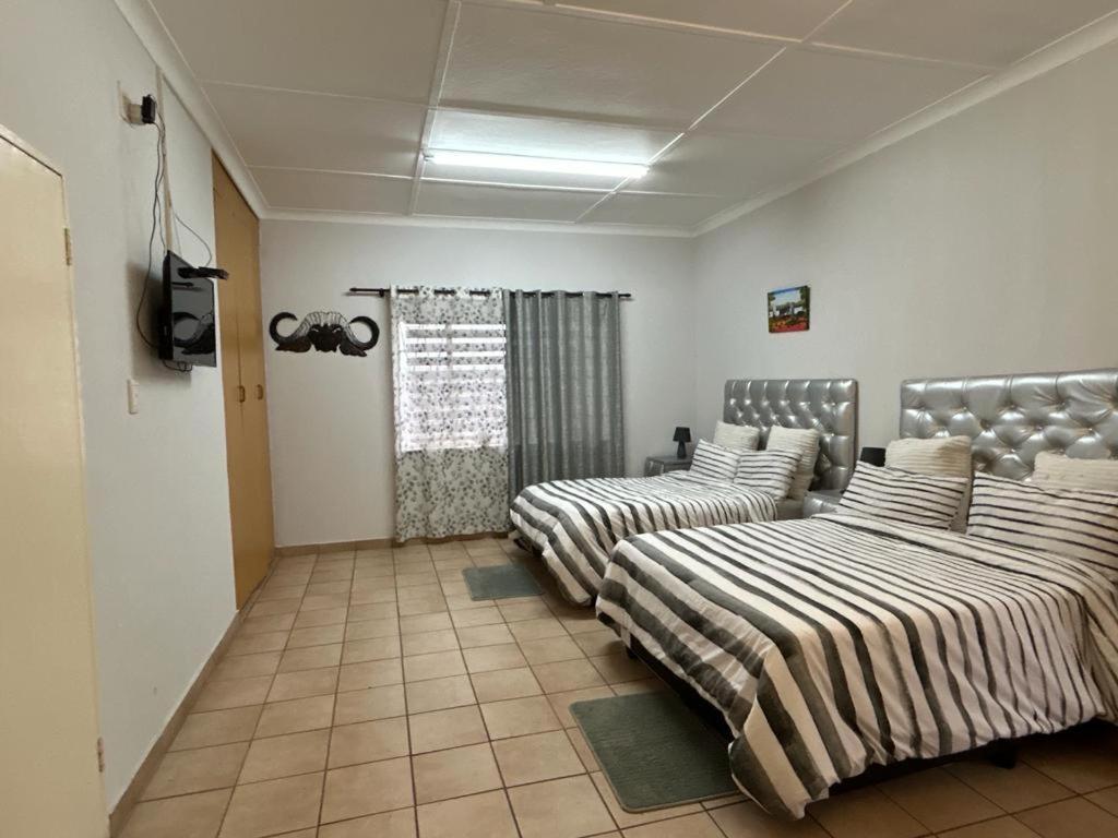 Blue Lantern Bed And Breakfast Kempton Park Zewnętrze zdjęcie