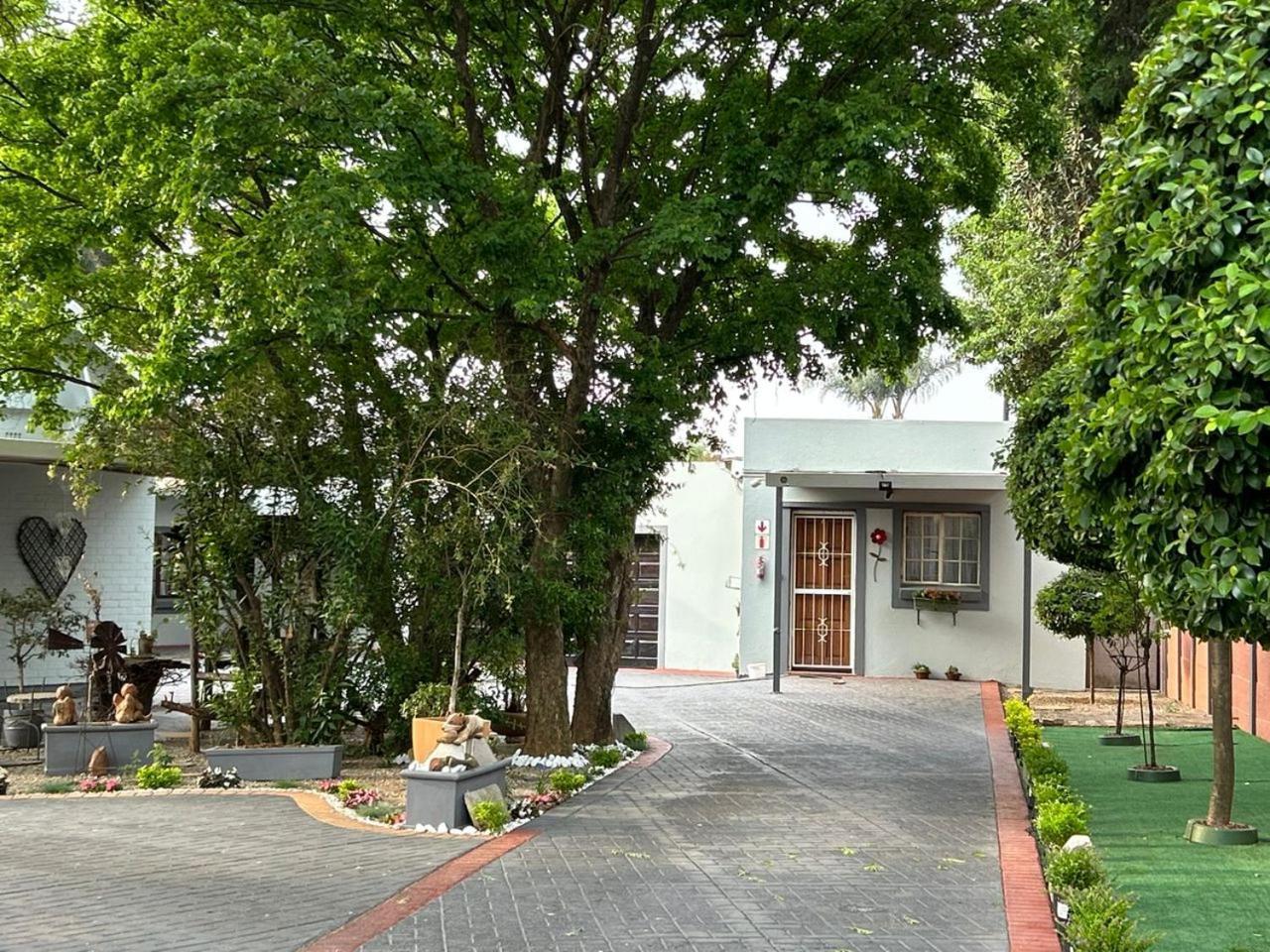 Blue Lantern Bed And Breakfast Kempton Park Zewnętrze zdjęcie